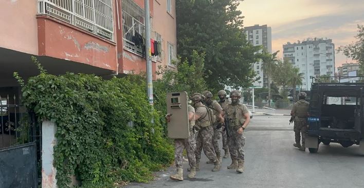 Mersin'de PKK'ya şafak operasyonu! Eylem hazırlığı yapan 11 kişi gözaltına alındı