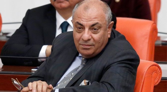 Tuğrul Türkeş geçici Başbakan oldu