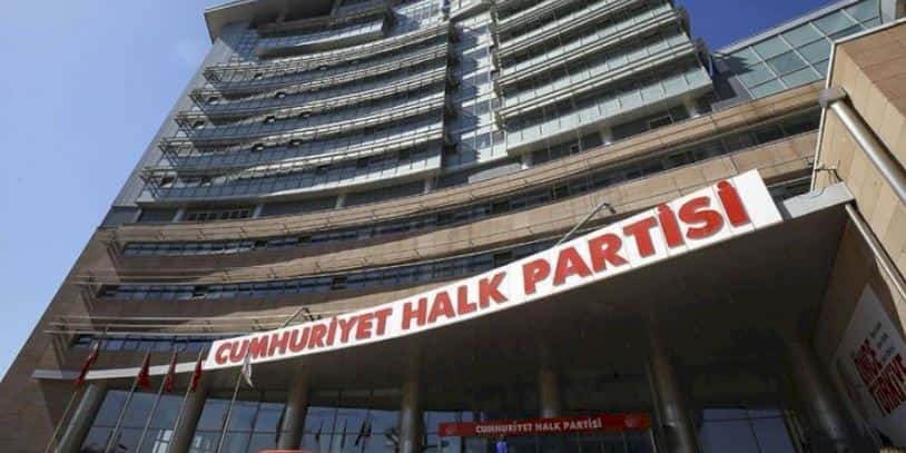 CHP seçim şarkısında Lütfü Savaş'a yer vermedi