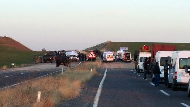 Polise bombalı saldırı: 3 şehit, 2 yaralı