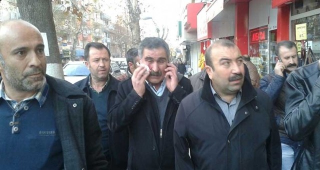 Kürtler, HDP'li Grubu Taşa Tuttu