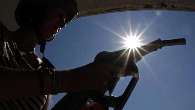 Petrole yüzde 50'nin üzerinde zam