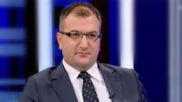 Cem Küçük kovuldu