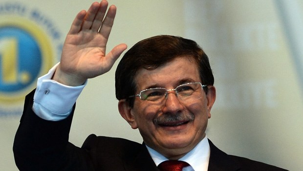 Davutoğlu'na 5 yeni danışman