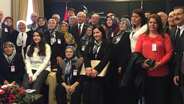 Kılıçdaroğlu şehit aileleri ile bir araya geldi