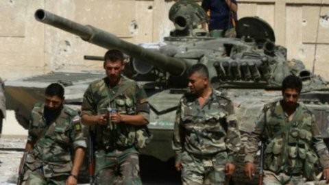 'Suriye ordusu Türkiye sınırına ilerliyor'