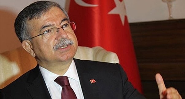 Bakan Yılmaz 4 PYD mevzisi vuruldu