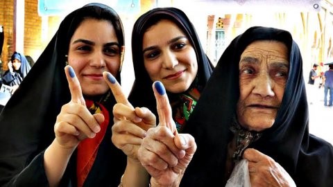 Tahran'da reformcuların büyük zaferi