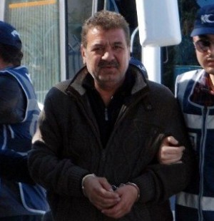 Ünlü şarkıcının kardeşi uyuşturucudan gözaltına alındı