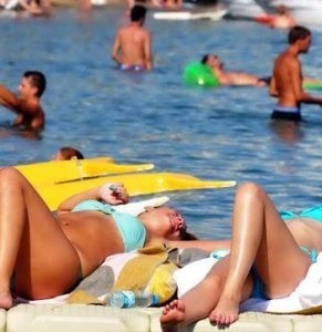 TURİZM SEKTÖRÜ ÇÖKÜYOR ! OTELLER SATIŞA ÇIKTI..