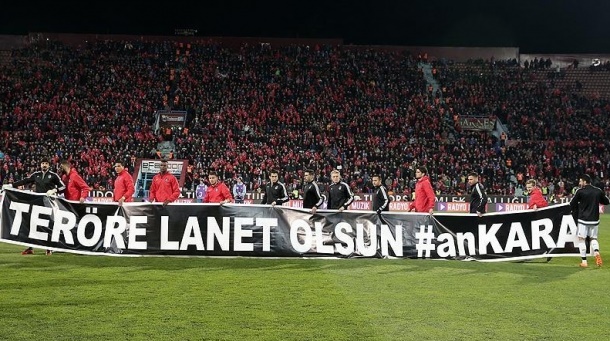 Trabzonspor-Beşiktaş maçında teröre tepki