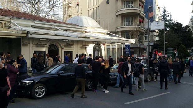 Ünlülerin mekanına silahlı saldırı: 1 yaralı