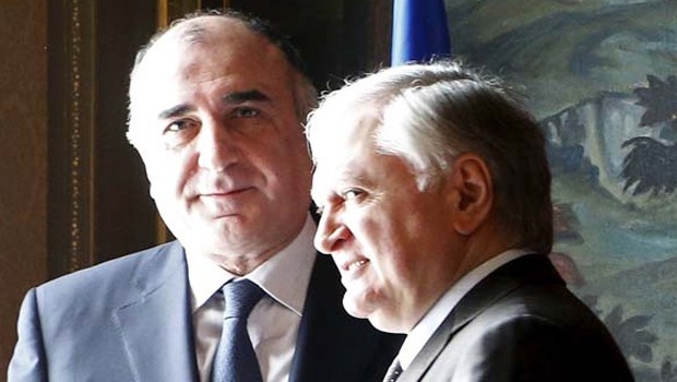 Azeri ve Ermeni Bakanlar Moskova'da