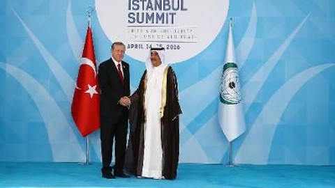 Batı'dan kopuyor Doğu'ya koşuyor