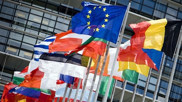 AB'ye vizesiz giriş tamam gibi