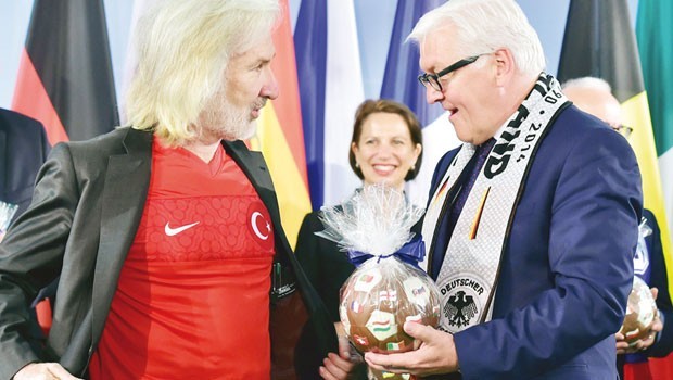 Avrupa'nın gözü yarın Türkiye'de