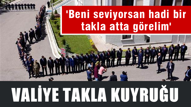 Valiyi karşılama kuyruğu