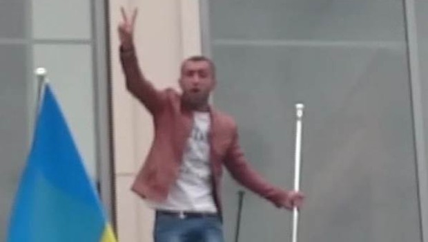 Türk Bayrağına çirkin saldırı