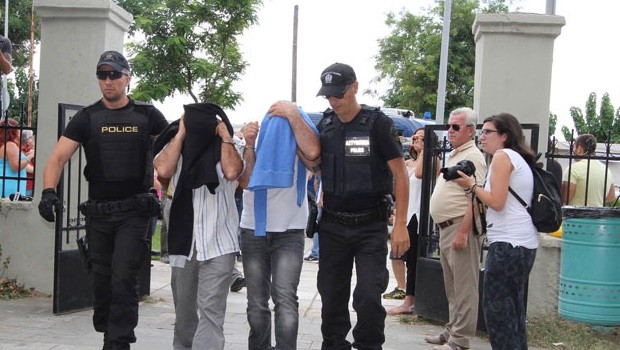 Yunanistan'a kaçan FETÖ'cüler Atina'ya götürüldü