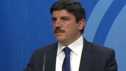 AKP'de FETÖ ihracı!