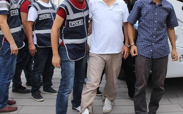 35 FETÖ'cü gazeteciye gözaltı kararı