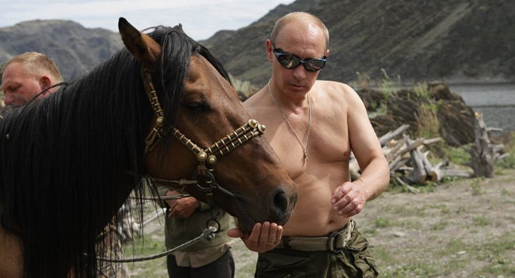 Putin, istihbaratçı olmaya nasıl karar verdiğini anlattı.