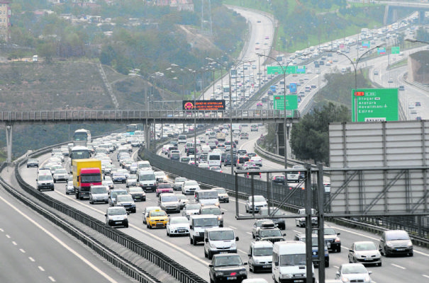 Bayramda 15 milyon kişi yollara dökülecek