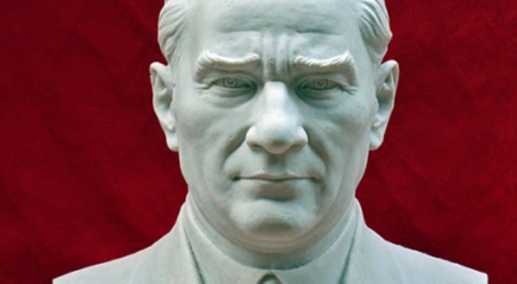 Atatürk büstüne saldıran hakkında ne  karar verildi?!