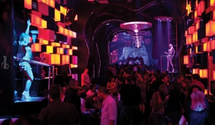 Gece kulübüne silahlı saldırı: 17 yaralı