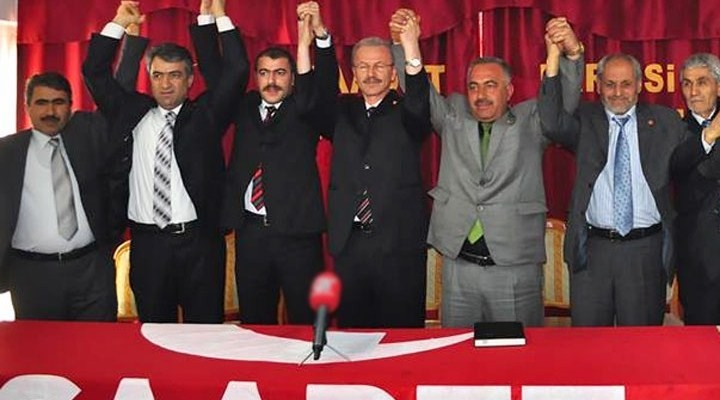 AKP'de istifa depremi devam ediyor