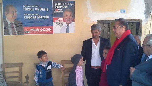 Mersin'de CHP'nin seçim bürosu yakıldı