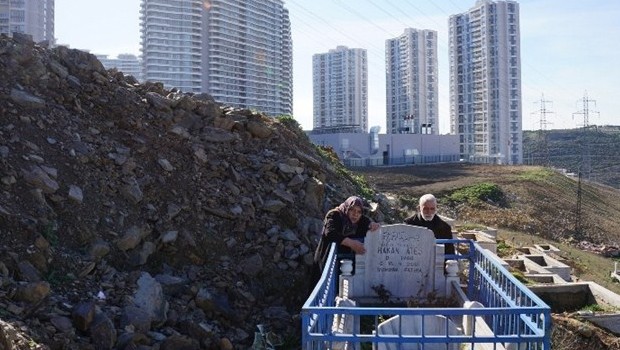 Mezarlığın üzerine inşaat ruhsatı verildi