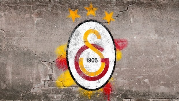 Galatasaray Fenerbahçe'yi kutladı