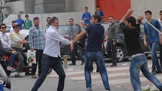 İzmir Kitap Fuarı'nda kavga