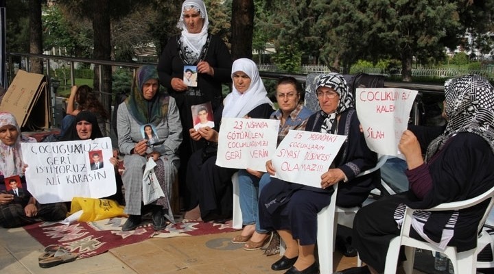 Mağdur anneler Diyarbakır'a akın ediyor