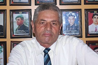 Şehit derneklerinden Türk bayrağının indirilmesine tepki