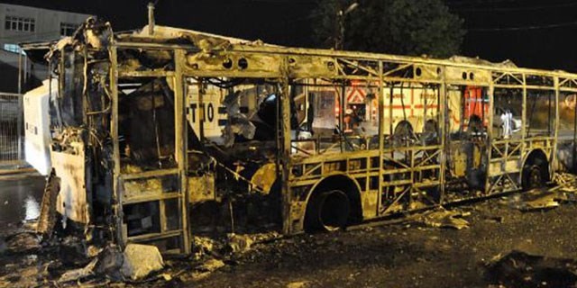 İETT otobüsünü ateşe verdiler