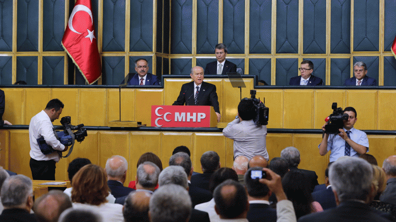 Erdoğan'a 'yumruğunu vur' çağrısı