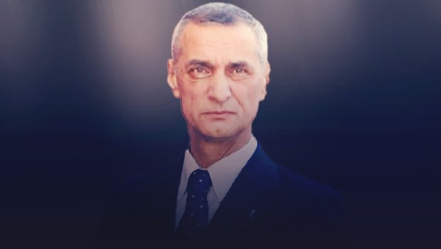 Eşi ve kızı almaya gitti