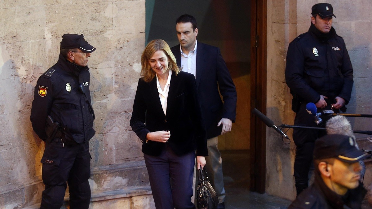 Prenses yolsuzluktan yargılanacak