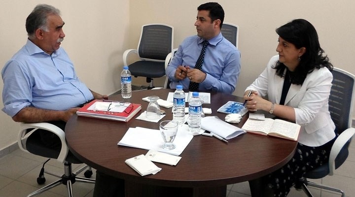 HDP'nin adayı Selahattin Demirtaş