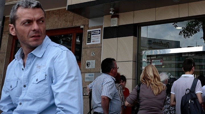 Cumhurbaşkanı Meclisi Feshetti