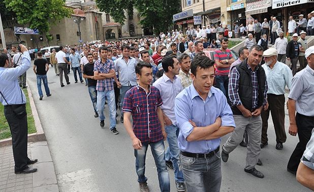 Eylem yapan 576 linyit işçisi kovuldu!