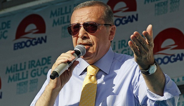 'Aç anayasayı bir oku'