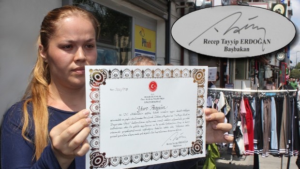 Takdirnameyi Zarraf'a versin