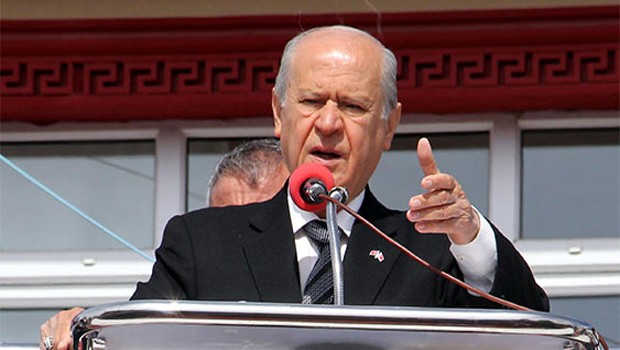 İlk üniversite işgalini Bahçeli yapmış