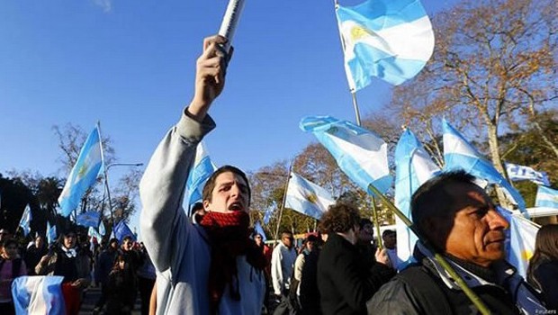 Güney Kıbrıs Rum Yönetimi iflas etti