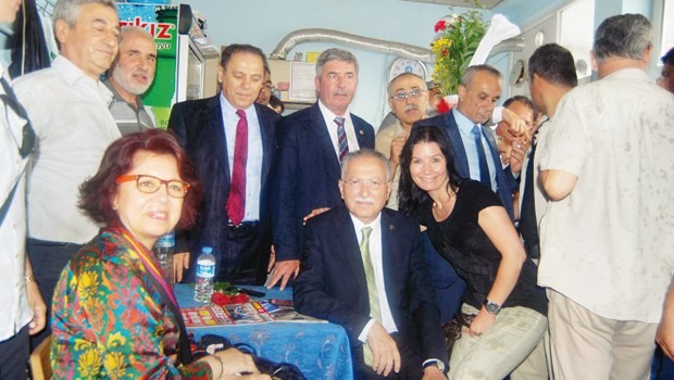 Türkiye kına evine döndü