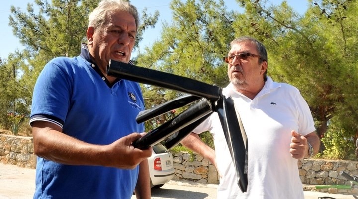 Toroğlu'nun camını çerçevesini kırdılar