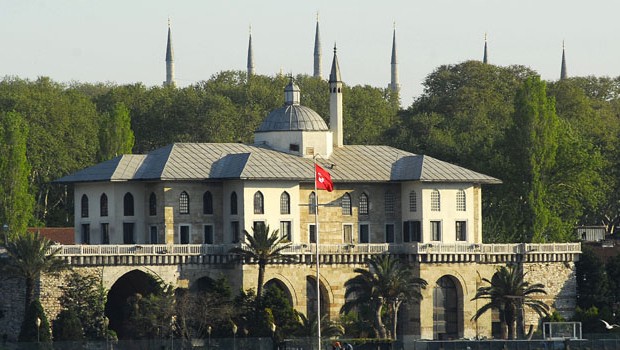 Her yere çökmüşler